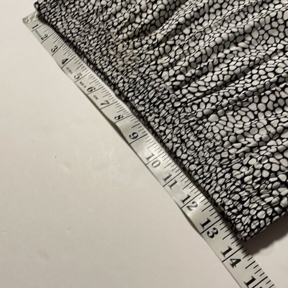 Chaus Sport print dressy rayon shorts with on seam pockets and stretch waist M - Picture 8 of 10